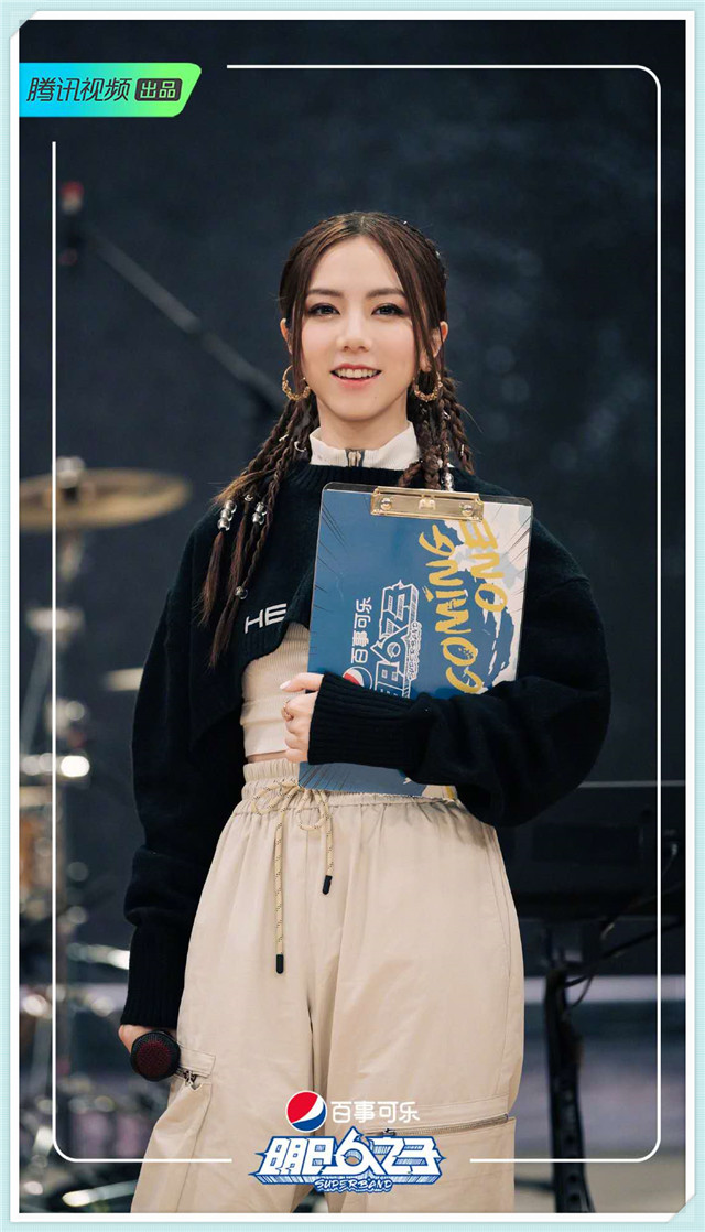 150小个子真的不适合穿平底鞋,小个子穿平底鞋怎么搭配衣服