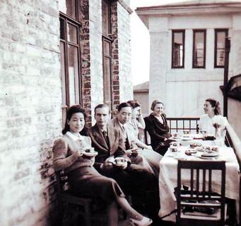 浴火而生的铿锵玫瑰——中国二战期间欧洲战场中的唯一女记者