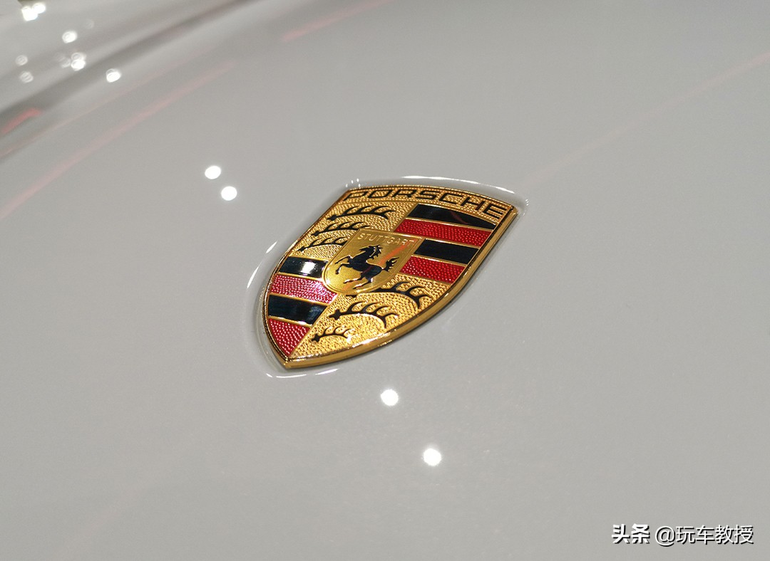 taycan保时捷让超跑进入电动时代,保时捷电动taycan4s报价