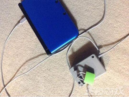 太难了！父亲在游戏里雇佣打手围堵儿子，把他杀到退游