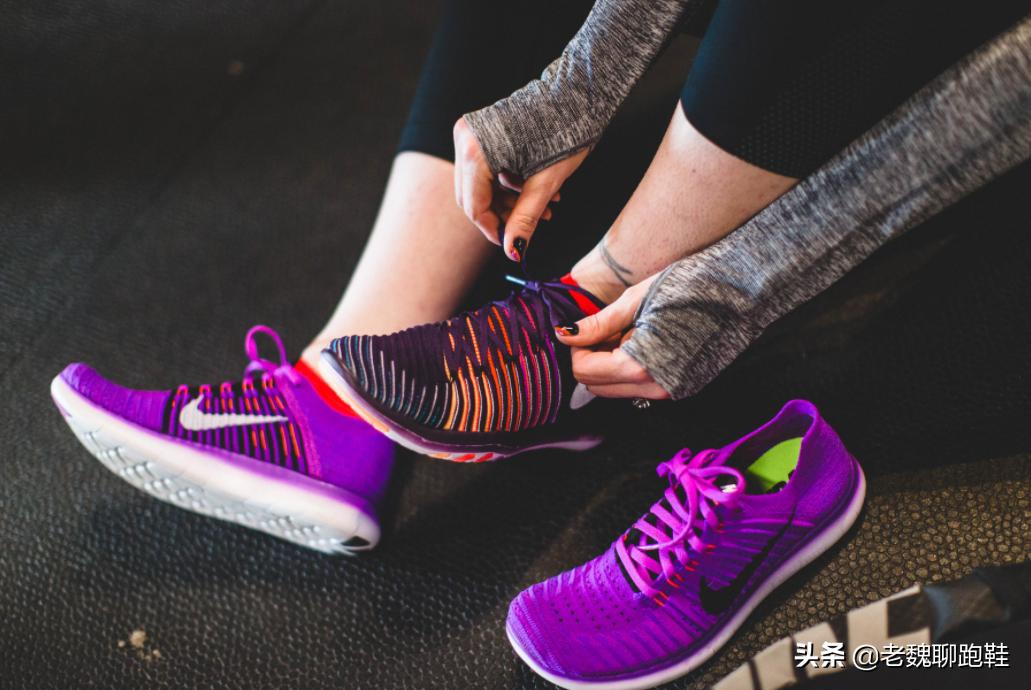 为什么跑步新手不推荐碳板跑鞋,为什么跑步不推荐穿篮球鞋