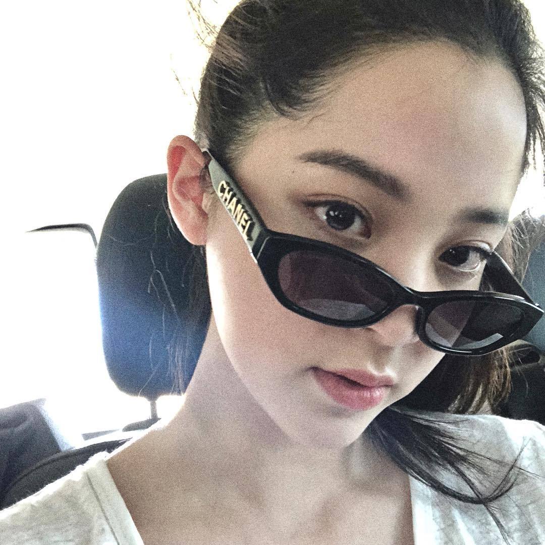 欧阳娜娜匡威onestar,欧阳娜娜匡威帆布鞋黑