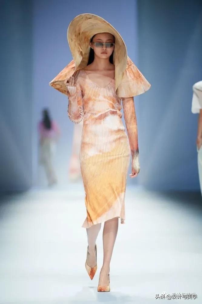 lily服装发布会,lily服装2019夏装