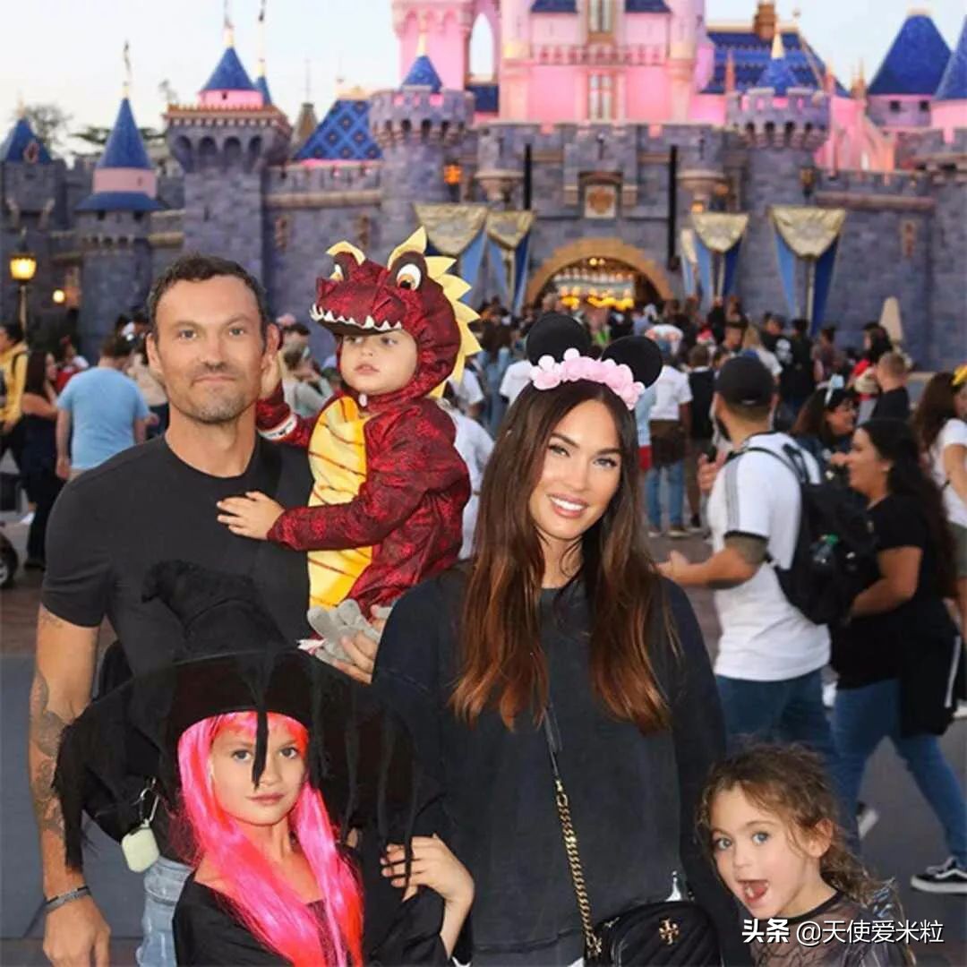 梅根福克斯与继子相处愉快,梅根福克斯为什么和前夫离婚