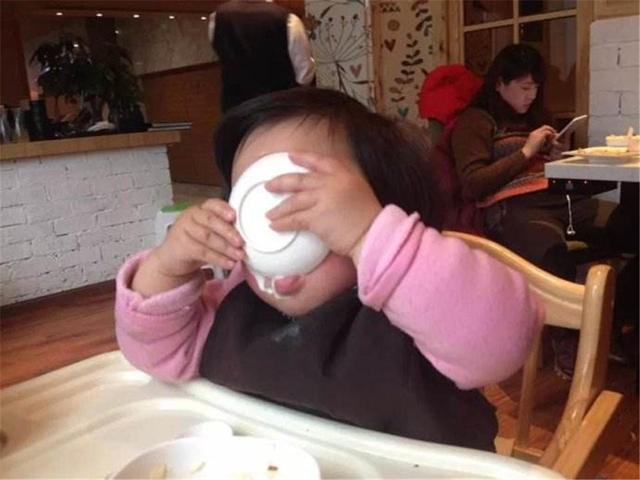 小儿被鱼刺卡喉咙的最佳处理方法,孩子被鱼刺卡喉咙怎么处理