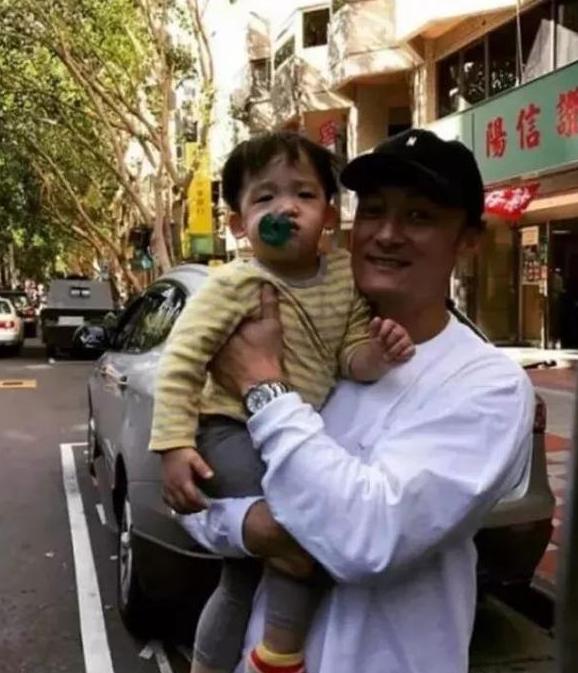 余文乐同款劳力士夜晚效果,劳力士余文乐鬼市