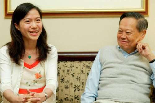 相差54岁的杨振宁和翁帆,杨振宁与翁帆走过14年婚姻