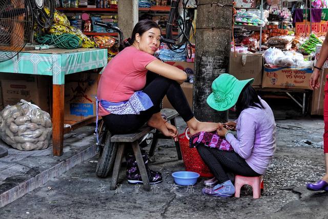 一条旅游路线打通欧亚,一条沿中国边界自驾游的路线