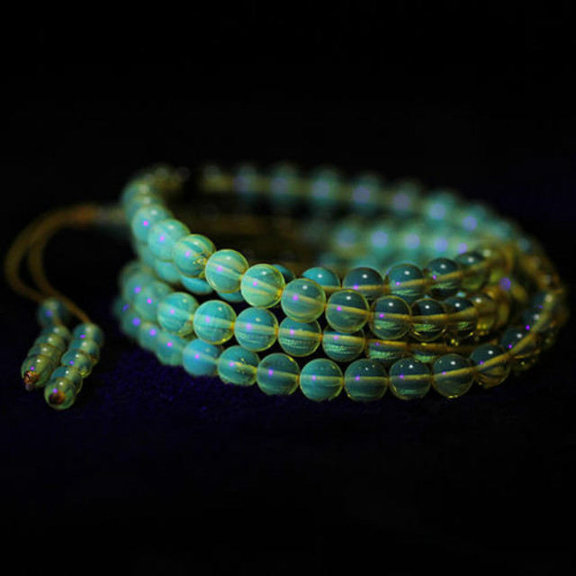 释永信的顶级佛珠能卖吗,释永信的金丝楠佛珠图片