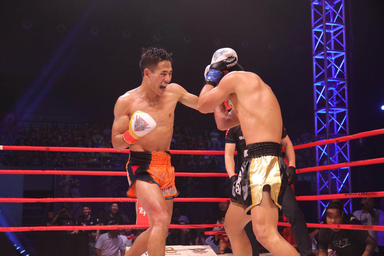 中国泰拳第一人韩飞龙,蒲东东vs韩飞龙