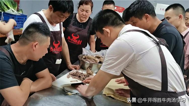 夫妻小白适合做什么餐饮,小白夫妻二人创业适合开什么店