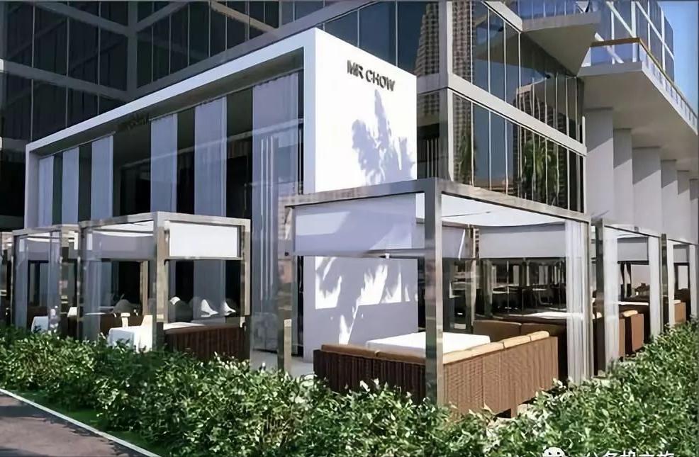 这个华人在美国被称作华人食神,80岁喜得子,老婆是美女还是硕士