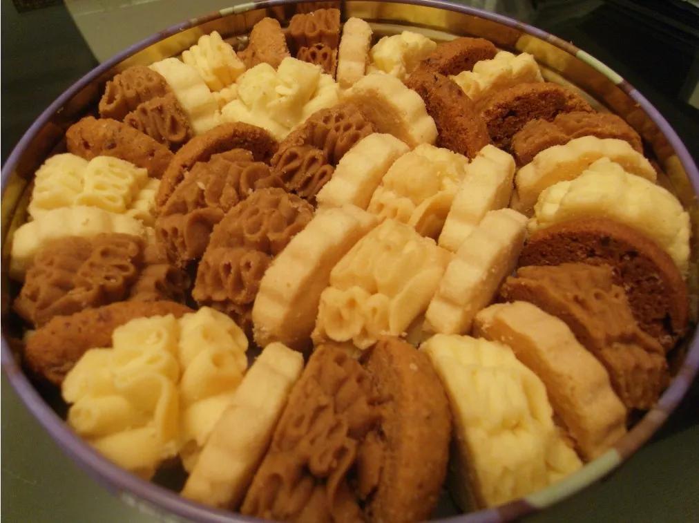 丹麦皇冠曲奇和蓝罐曲奇哪个好,皇冠世家曲奇和皇冠丹麦曲奇