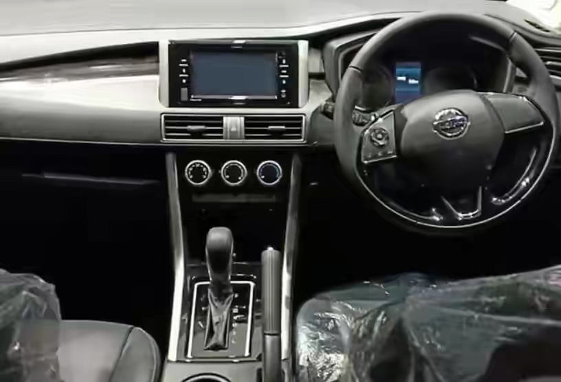 缩小版楼兰，日产全新骊威海外实车曝光，或11万起