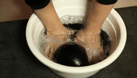 郎朗吉娜种草的抗菌薄暖衣好穿吗？150斤小哥“*躏蹂**”结果惊人