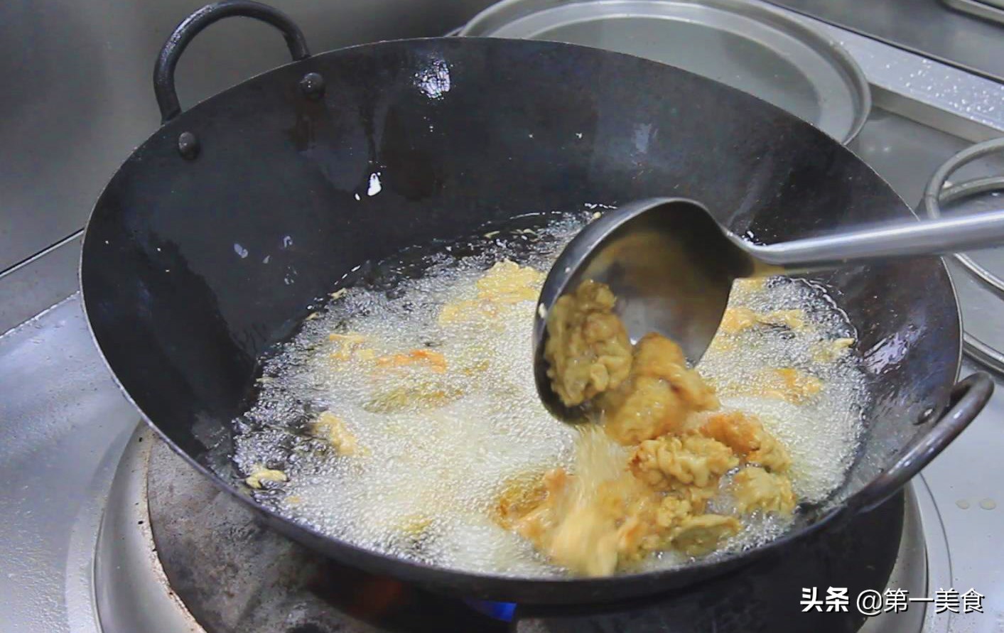 最经典的黄焖鸡做法,大厨教你黄焖鸡做法