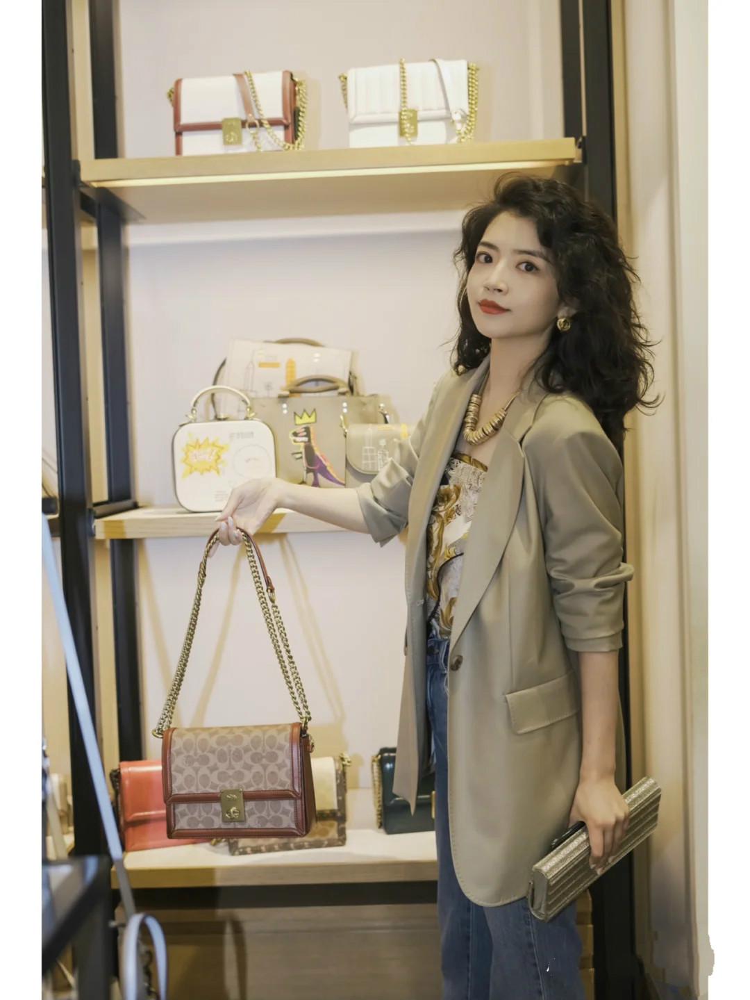 三木大地色搭配,三木穿什么颜色好看