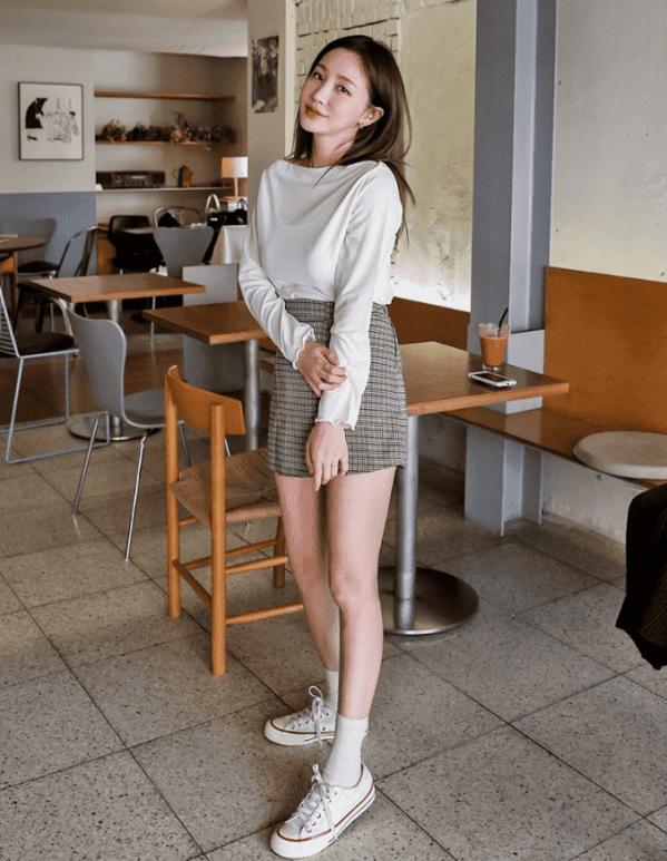 新鞋发黄了怎么洗变白,怎样让发黄的白帆布鞋变白