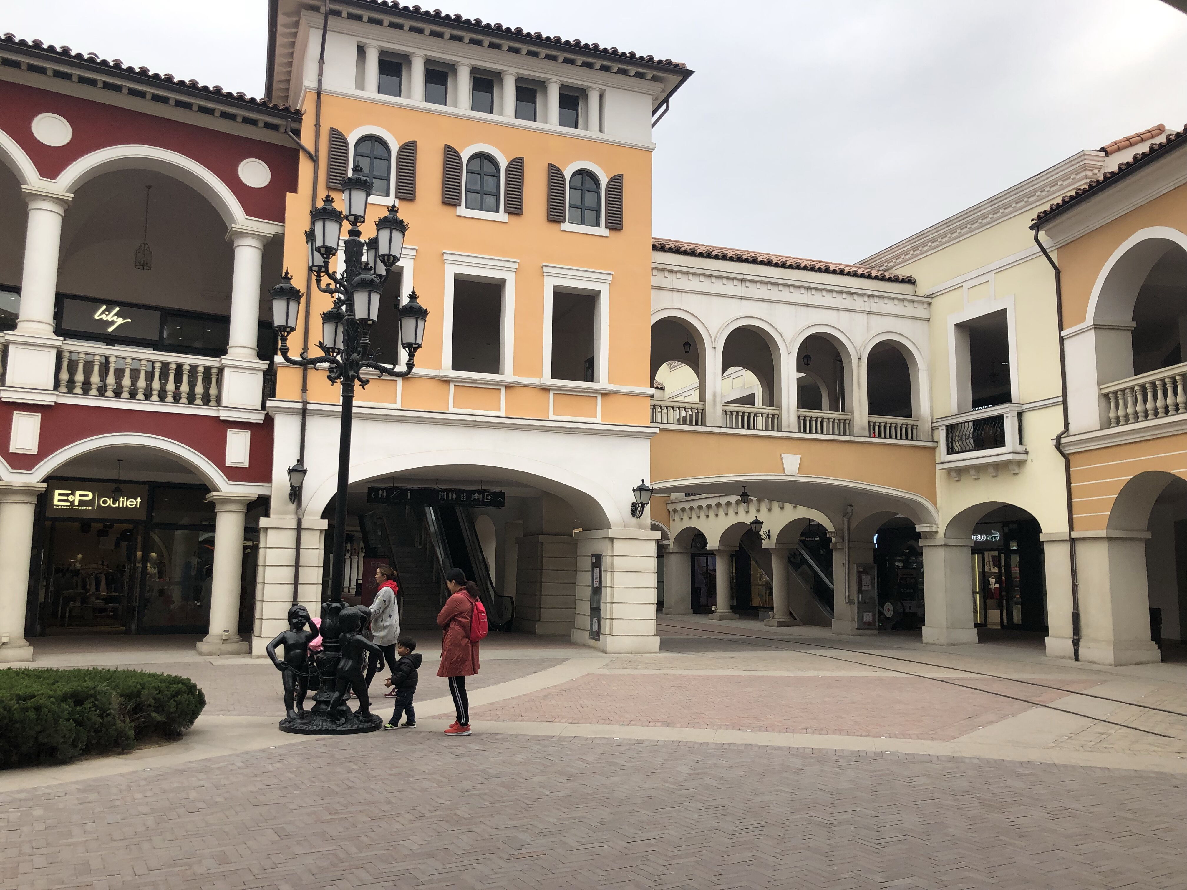 济南百联奥特莱斯哪个最大,济南百联奥特莱斯开业