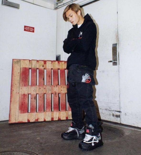 virgilabloh和侃爷谁成就高,virgilabloh与侃爷拥抱