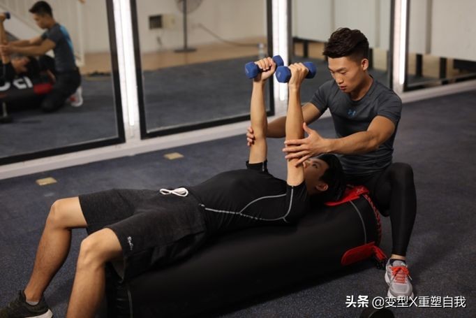 拳馆+健身房+轻食餐厅=三位一体的BOXFITCLUB