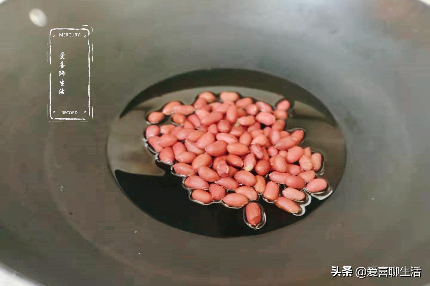 夏至后这菜正当季，买来擦丝加花生一起拌，酸香开胃，天热吃真爽