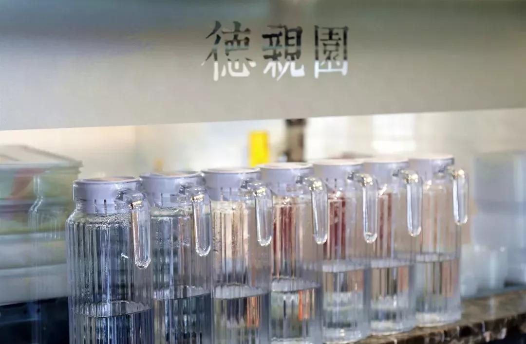 鸭肉和鸡肉哪个烤着好吃,鸭子怎么烤才能脆皮有光泽漂亮