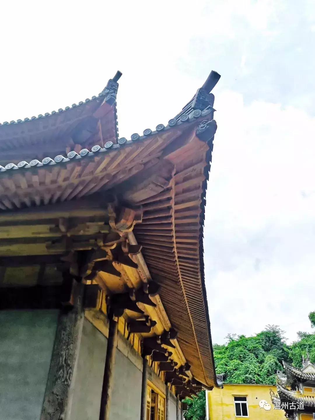 平阳鸣山古村落图片,千年古村平阳县鸣山村古城夜景