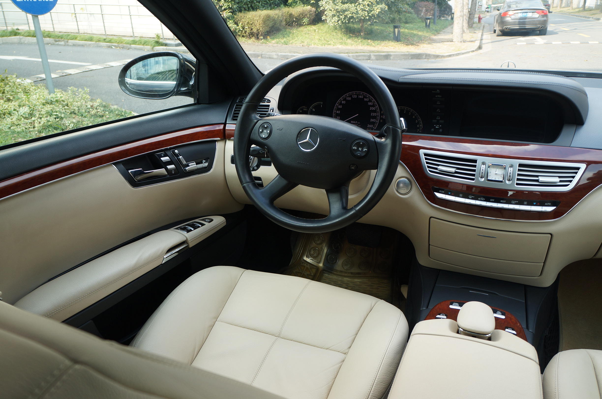 10年奔驰s还能开吗,十年的奔驰s二手车能买吗