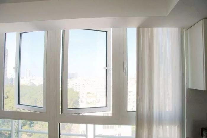 门窗关好为什么房间还有风,为什么门窗关紧还是会有味道进来