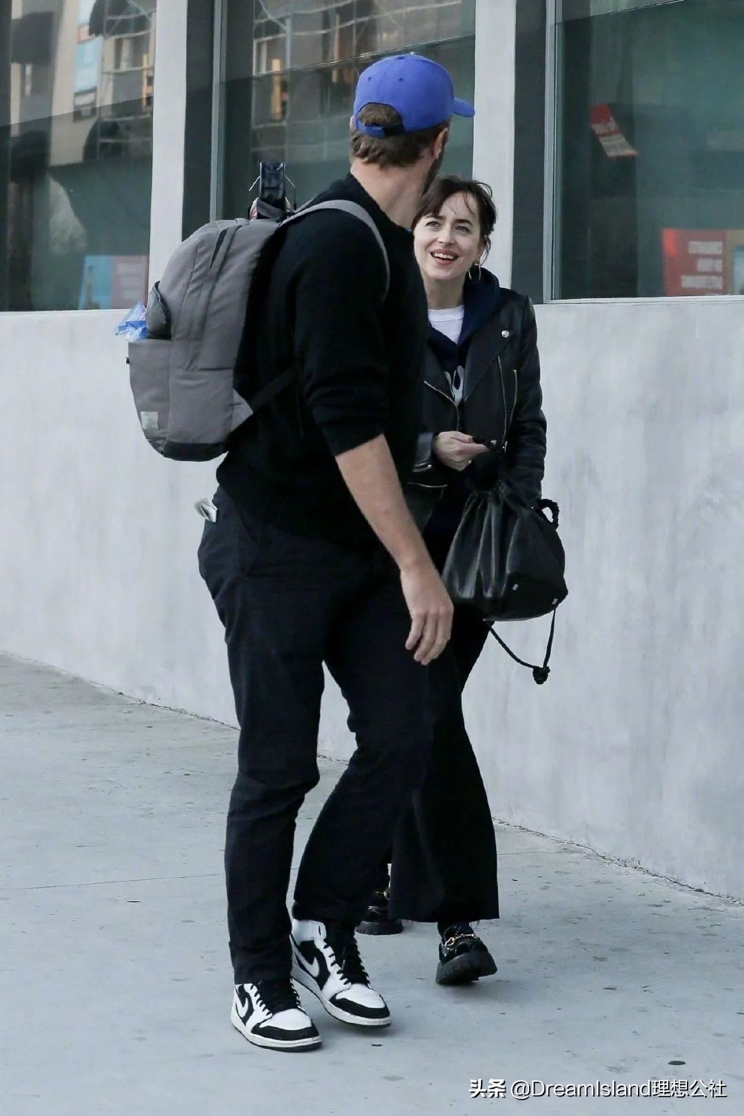 街拍白色乐福鞋,达妹街拍图文