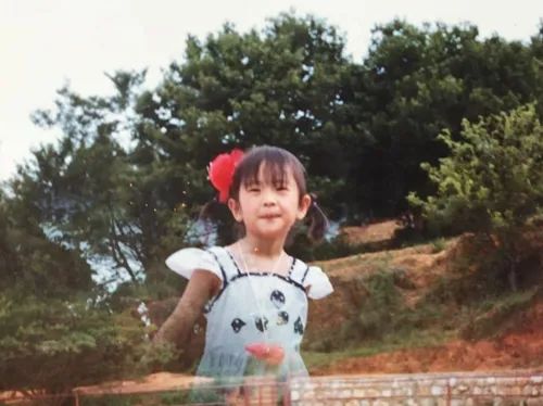 童瑶一手烂牌完整视频,视后童瑶