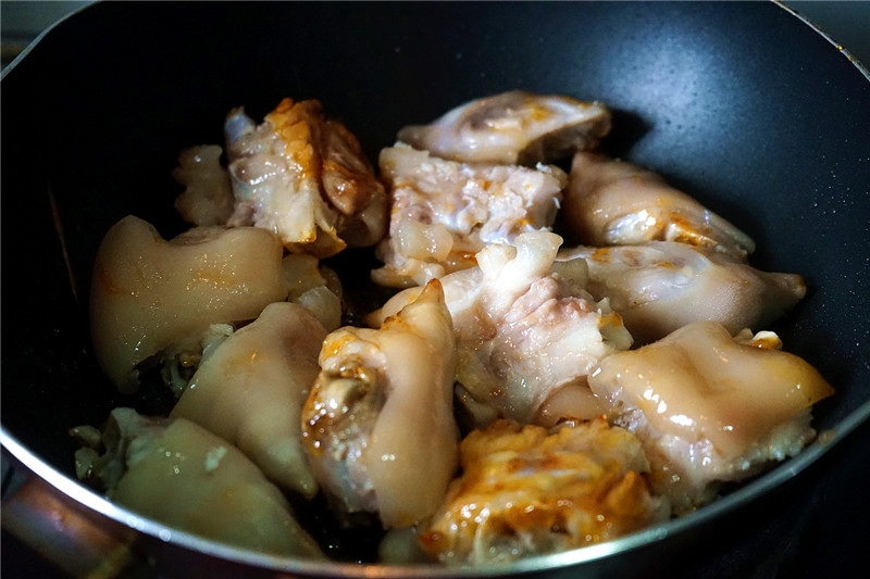 猪蹄炖了三个小时,猪蹄如何炖得又软又烂