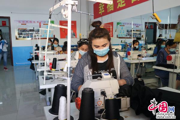 中国发布丨免费辅导、倾囊相助!谷旭梅扶持的这些小老板带动多民族群众共同致富