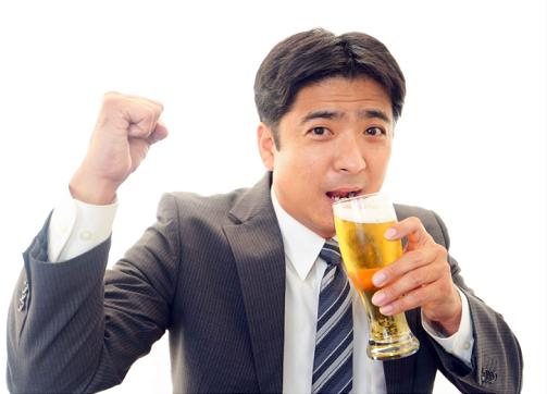 如何判断是否有酒瘾,如何判断有酒瘾的人