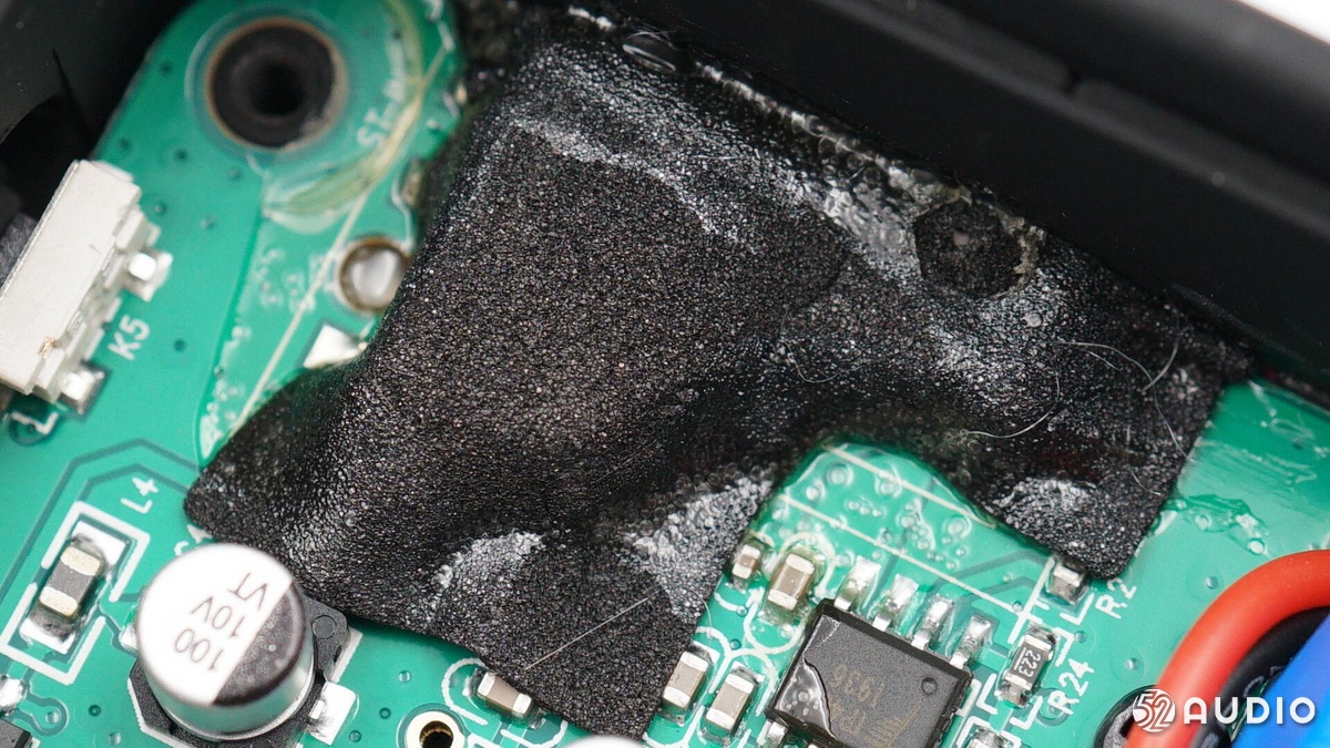 马歇尔EMBERTON蓝牙音箱拆解,便携ai蓝牙音箱拆解