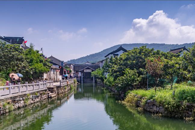 姑苏人都不知道的轻徒步道，穿越万亩茶园，将苍茫的太湖尽收眼底