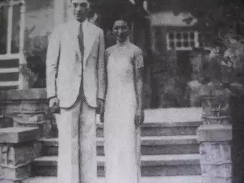 穿旗袍捉奸,86岁依然优雅,死后捐遗体,她才是中国最后一位贵族