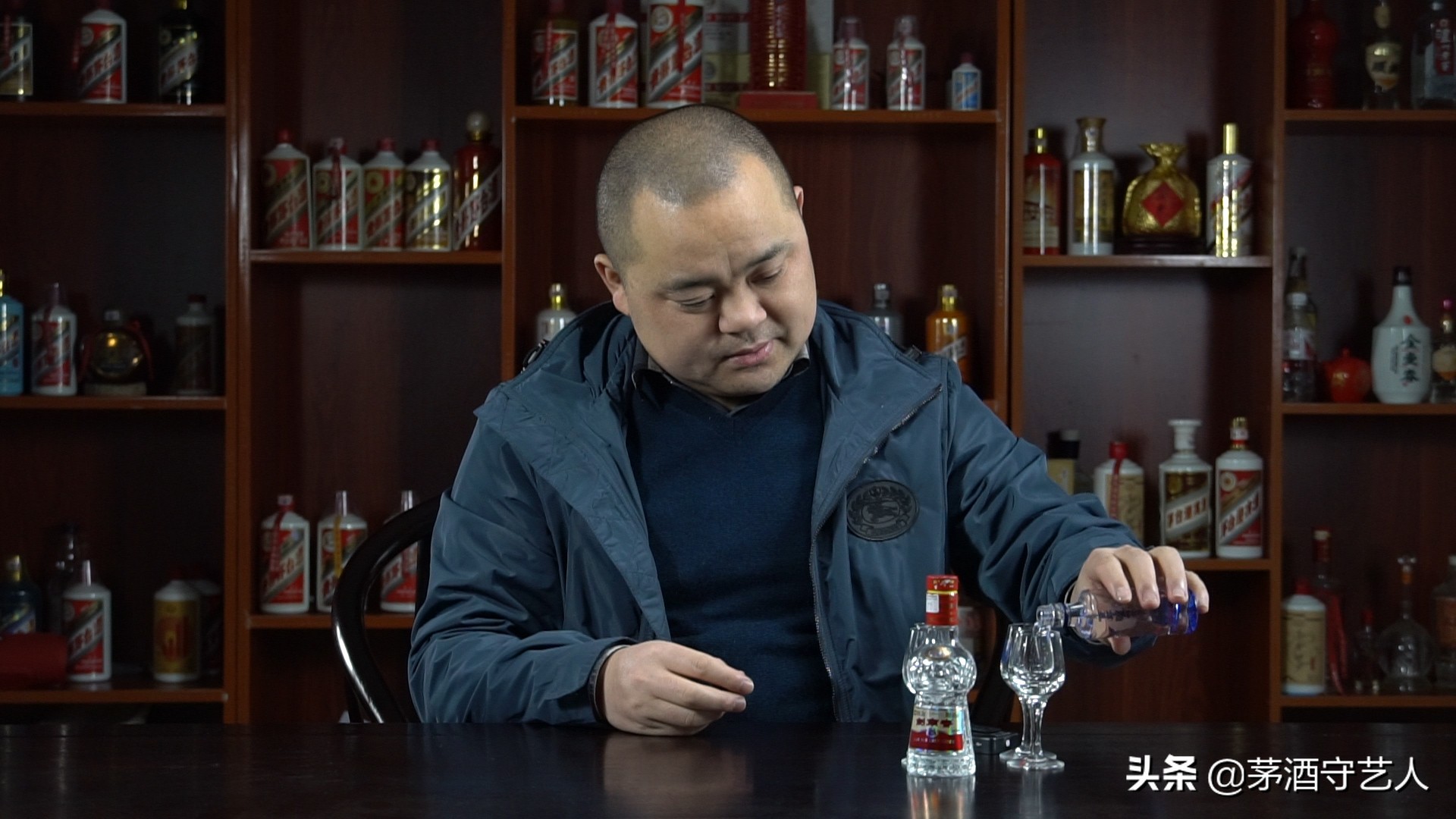 茅酒守艺人探店视频,茅酒守艺人习酒窖藏1988