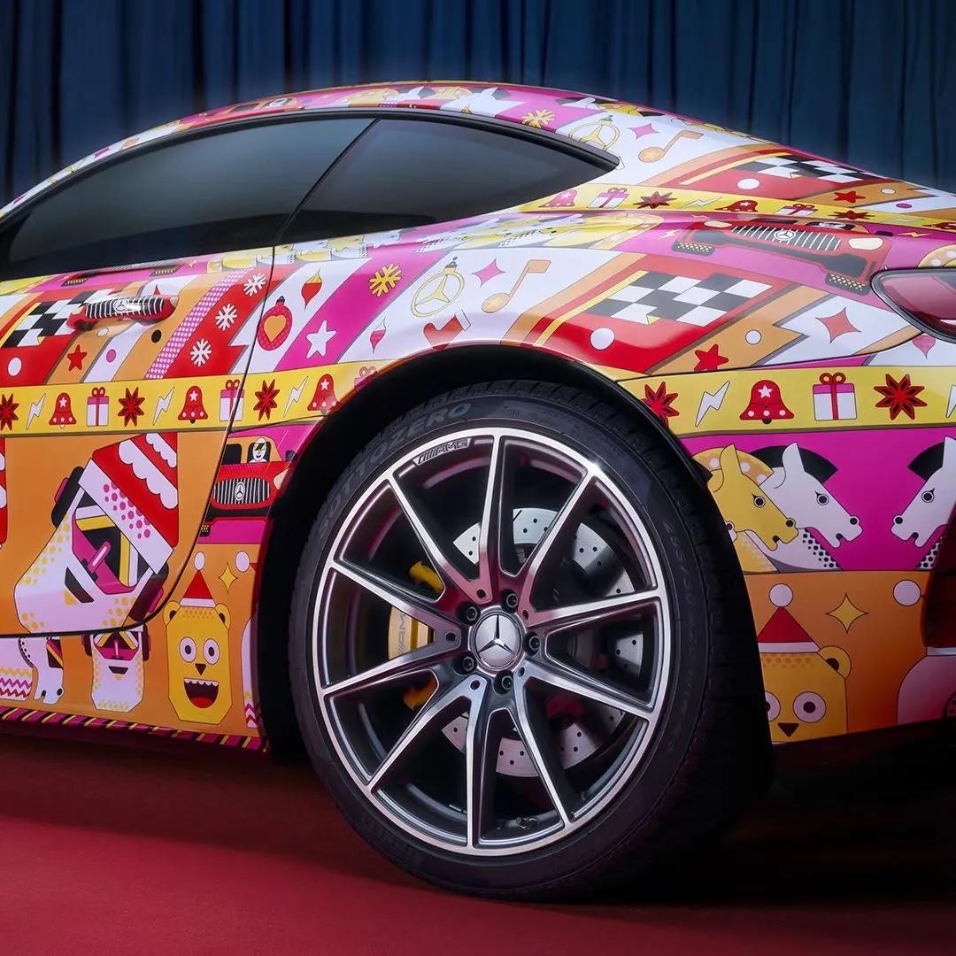 宾利圣诞限定有黑色的吗,宾利有车标的是哪款