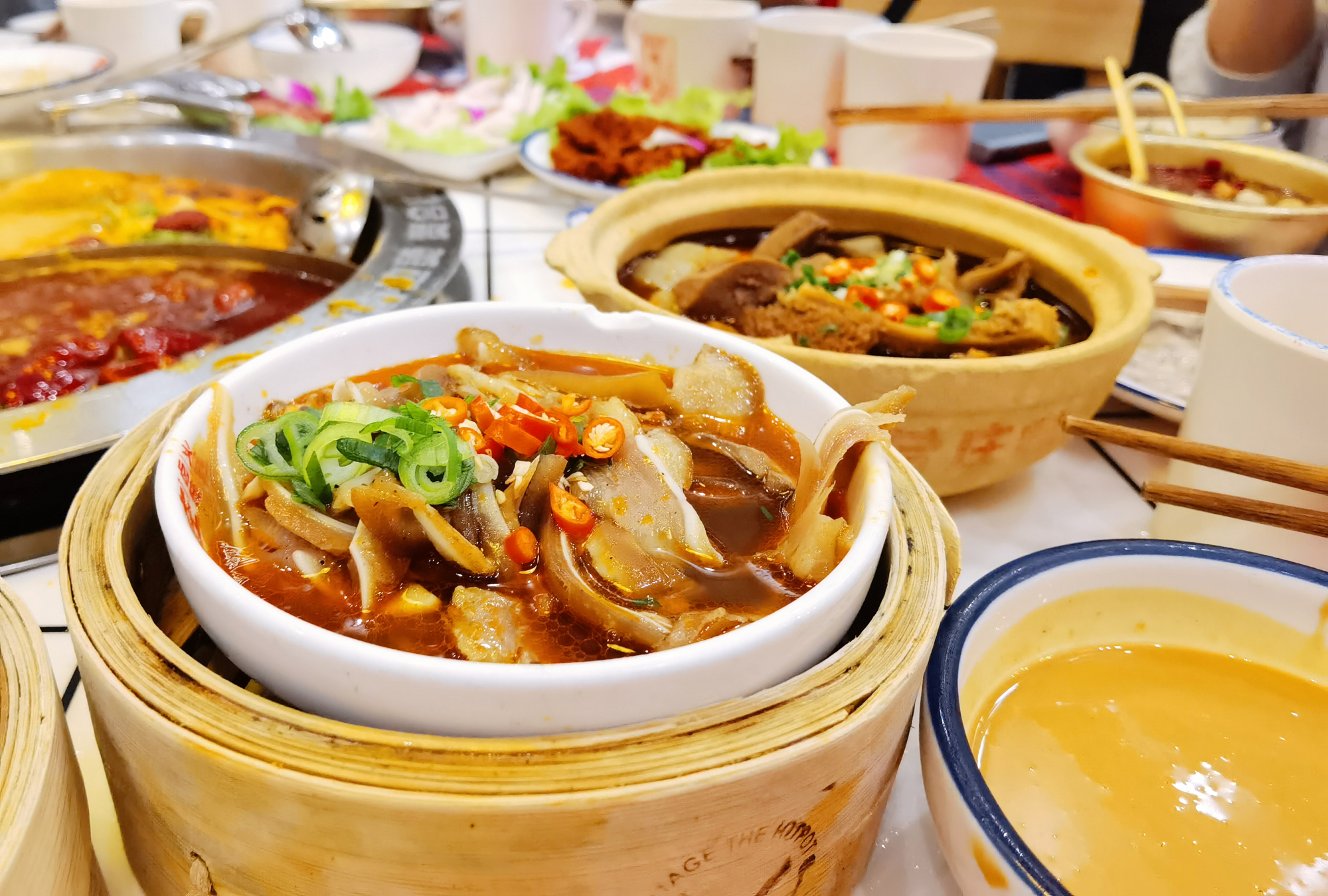 叶一茜朱桢祝贺贤合庄视频,陈赫叶一茜朱桢火锅店还开吗