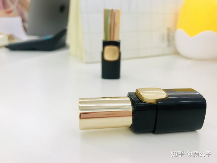 朋友送的口红不知道是真是假,为什么男生送口红都送纪梵希