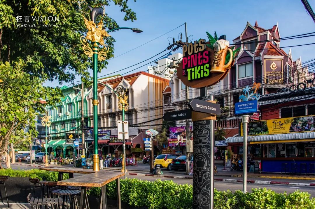 繁华熙攘，从海滩到山路的芭东（Patong）风情