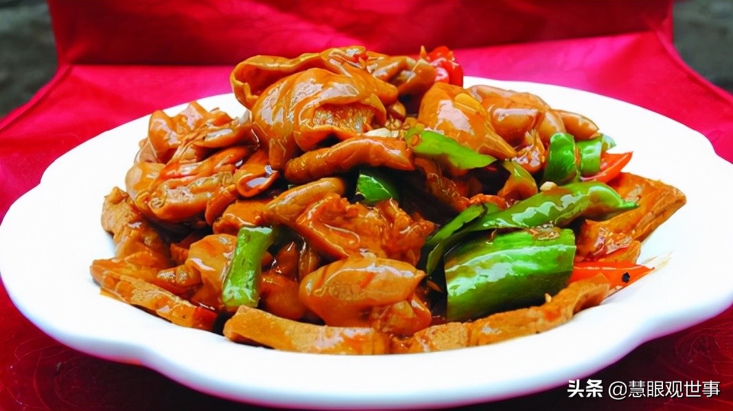 《侯海洋基层风云》中豆花馆子发生的故事