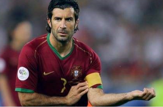 足球巨星贝克汉姆视频,c罗和贝克汉姆谁在足坛地位高