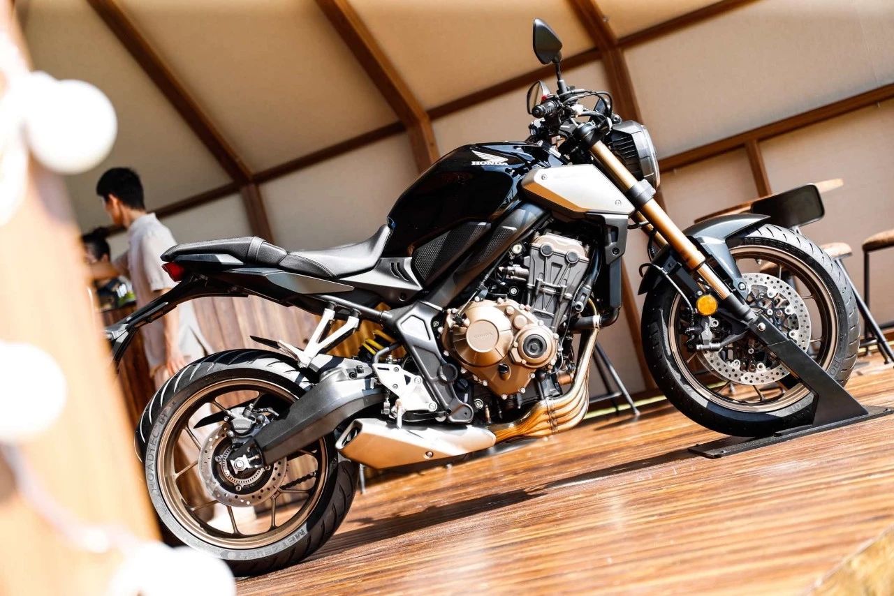 魔术手打造的FUNTECWORLD一个充满出行乐趣的小宇宙