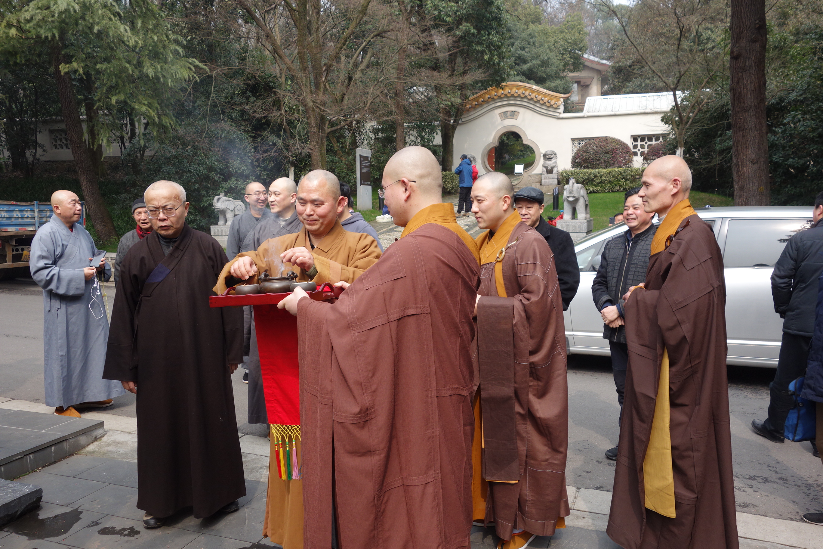 僧人礼仪,与信佛的人相处注意什么