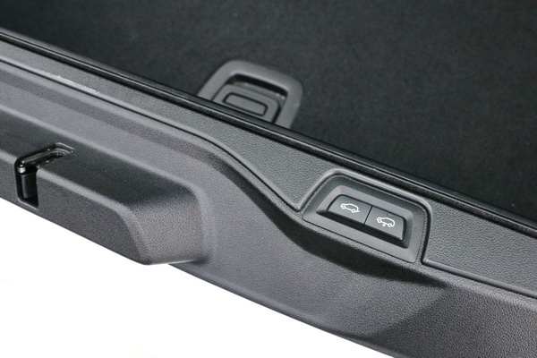 宝马x5深度评测进口f15,宝马x5m黑武士2021款内饰