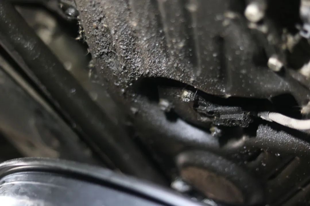 怪兽搞老车：翻新一辆残破生锈的柴油版奥迪A6，翻新后变新车