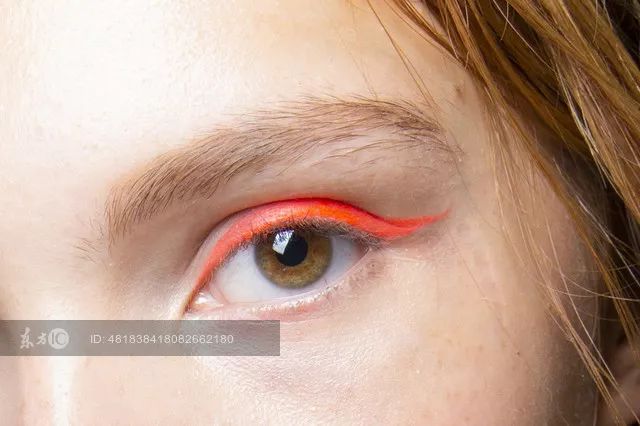 鞠婧祎李艺彤honey舞台,鞠婧祎港风复古妆容